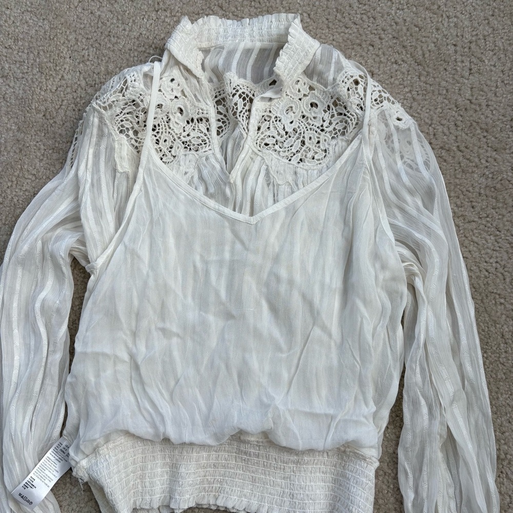 Anthropologie Moira Peasant Smocked V-Neck Lace Blouse - Picture 9 of 10
